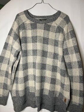 Roots Gray and Cream Knit Crewneck Sweater